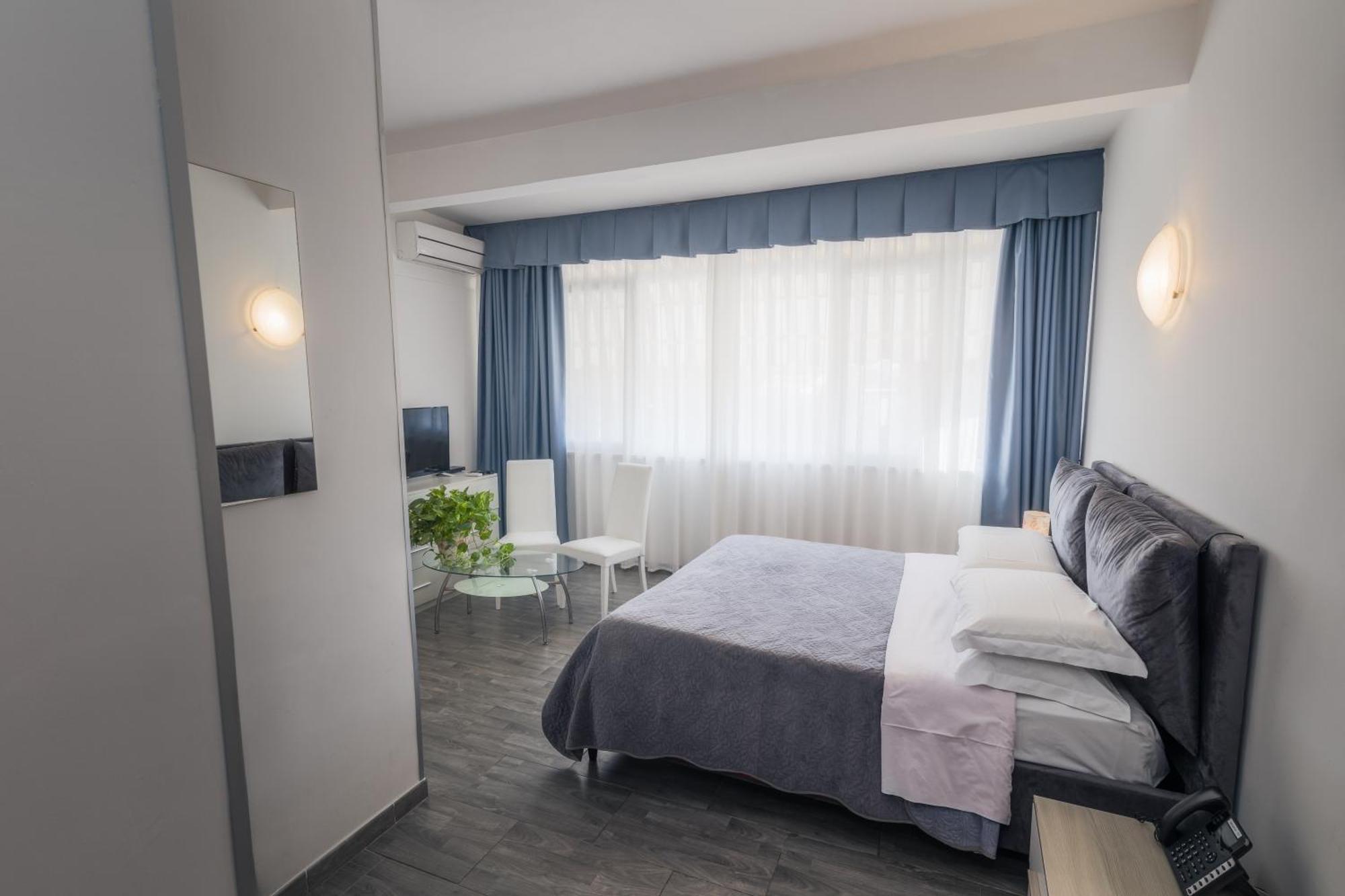 Hotel Giulietta E Romeo Casal Palocco Eksteriør billede